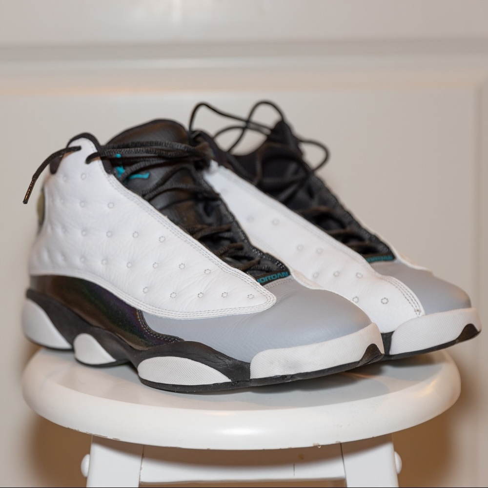 Air Jordan 13 “hologram”